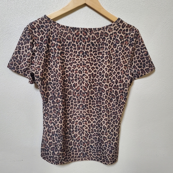 Casual Corner Annex Petite leopard/animal print short sleeved shirt size medium - Picture 3 of 9